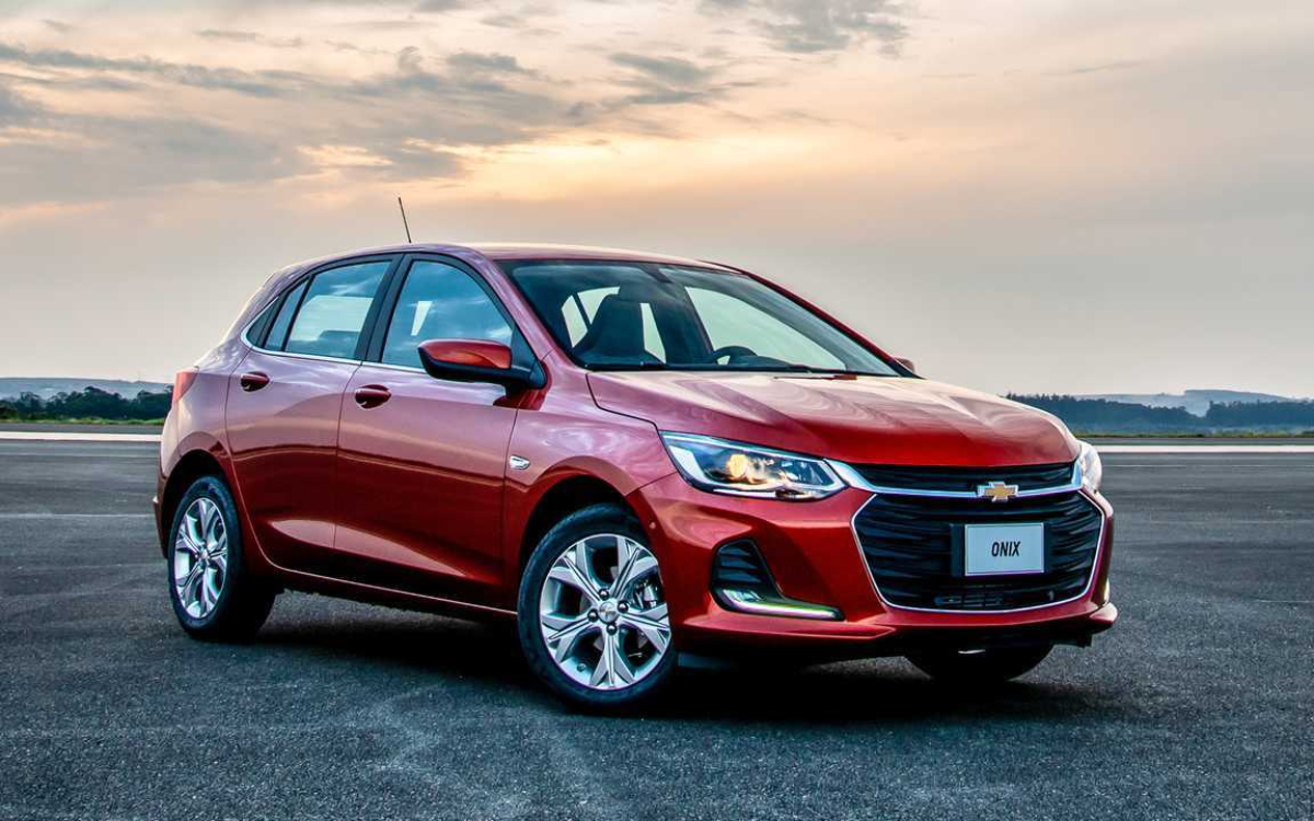 1. Chevrolet Onix Hatch (Turbo Manual)